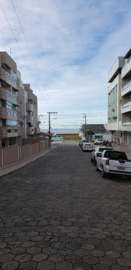 Excelente apto 3 quartos em Bombas, 100 metros do mar e 2 vagas de garagem Bombinhas Exterior foto
