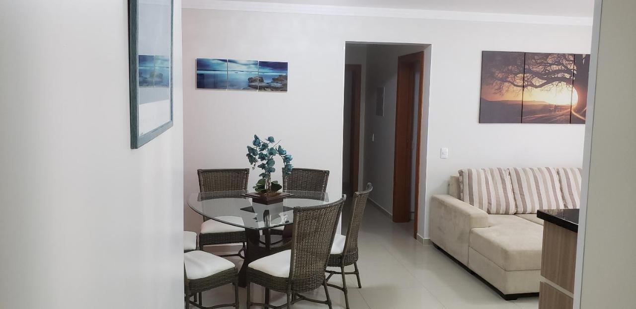 Excelente apto 3 quartos em Bombas, 100 metros do mar e 2 vagas de garagem Bombinhas Exterior foto